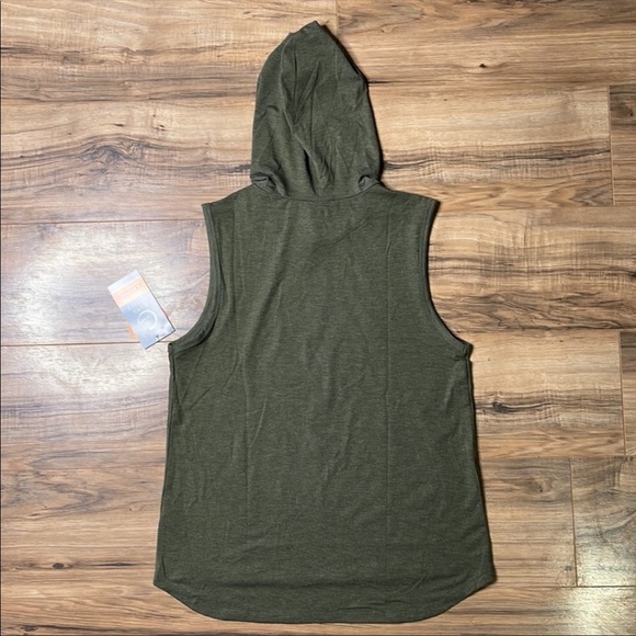 Guru Active Graphic Adventure is Waiting and I am going Sleeveless Hoodie NWT - Picture 7 of 7